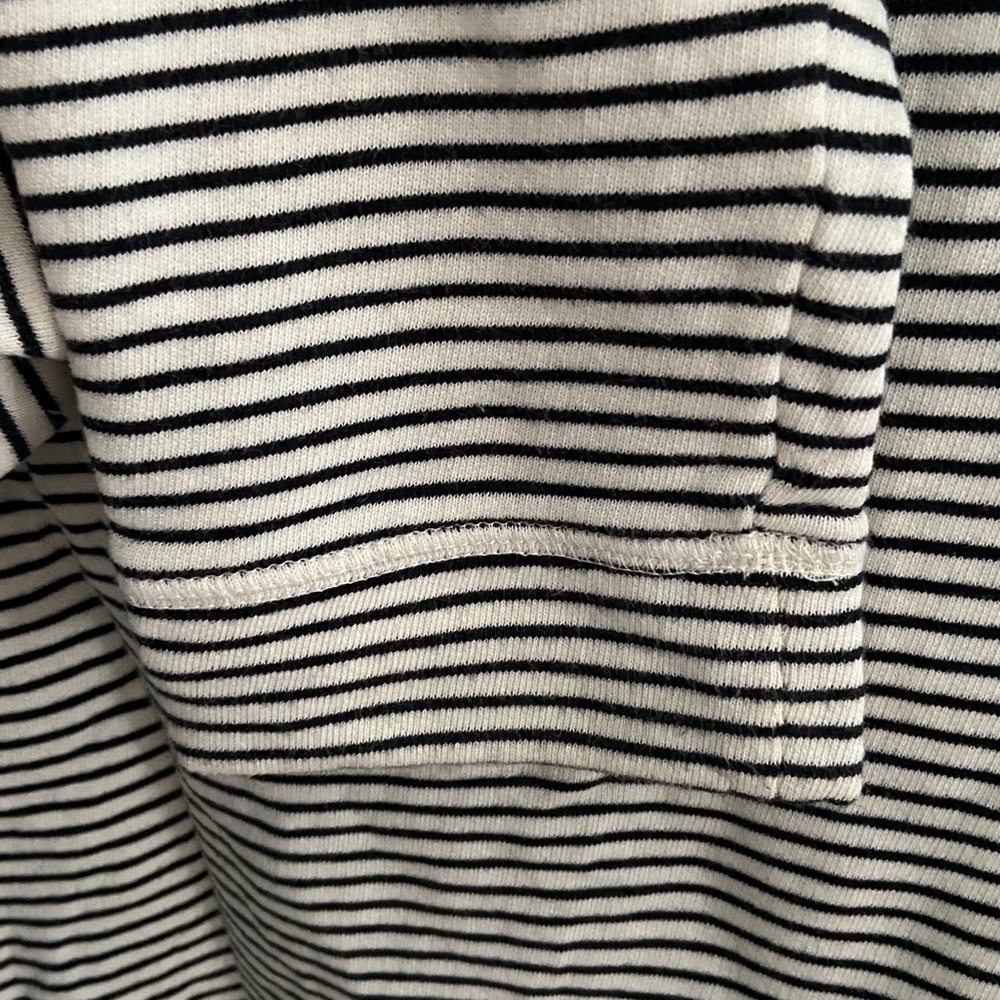 Vineyard Vines Sweater - Picture 4 of 6